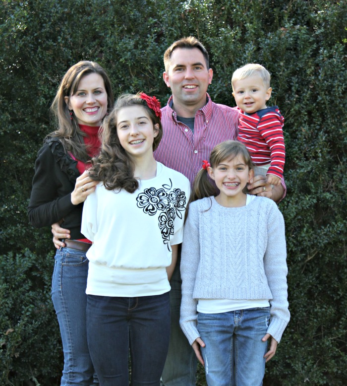 Amy Thomas with her husband and three children