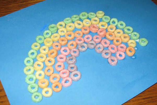 Fruitloops rainbow craft