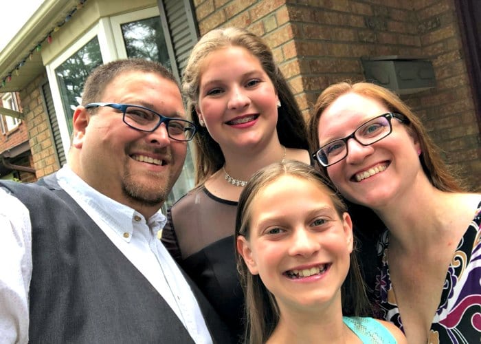 Craig and Wendy Silva and their daughters