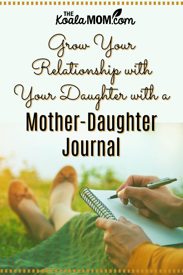 Mother Daughter Journal Pass Back and Forth: Gift Ideas for Adult  Daughters, Women Keepsake Diary with Guided Prompts, Fun Quizzes, Questions  and