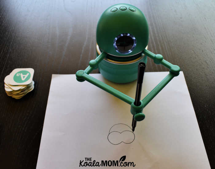 Quincy the Robot Artist Educational Toy Review - Ottawa Mommy Club