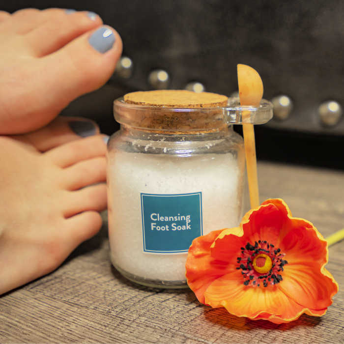 Make your own Cleansing Foot Soak with the October Simply Earth essential oils box.